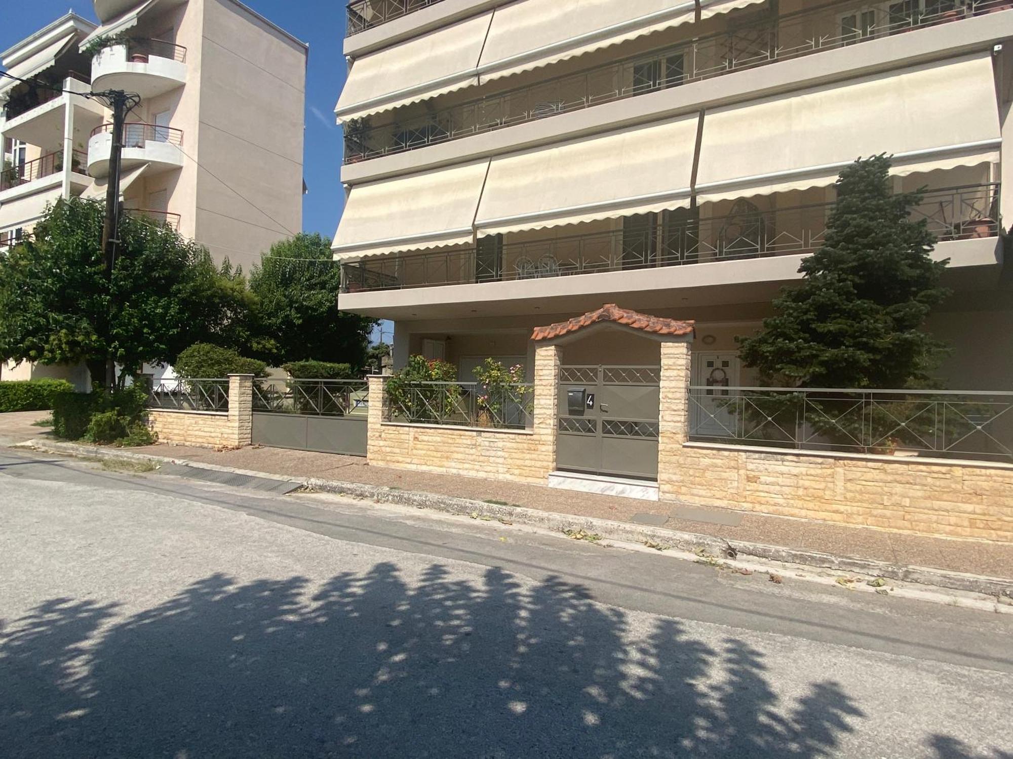 Cozy & Quiet City Apartment Trikala  Exterior photo